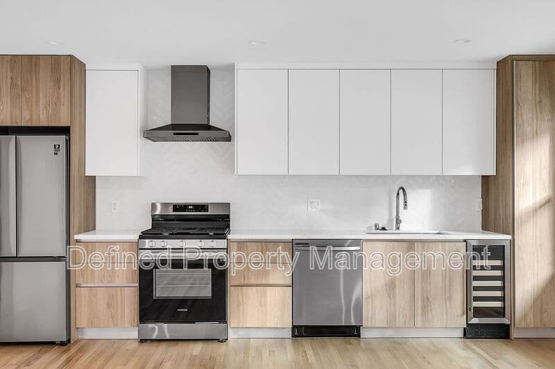 Santa Monica Condo: 1022 Pacific St
