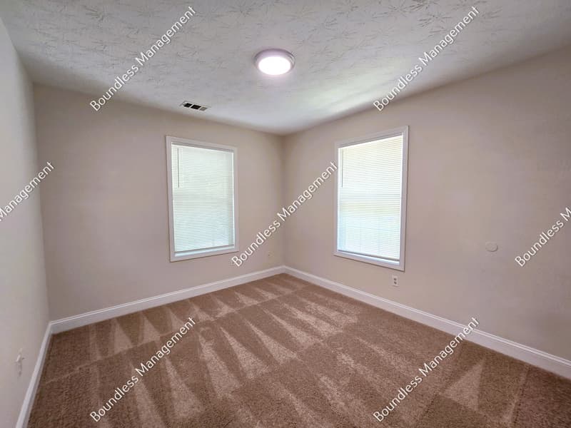 Atlanta House: 1687 Thoms Dr NW
