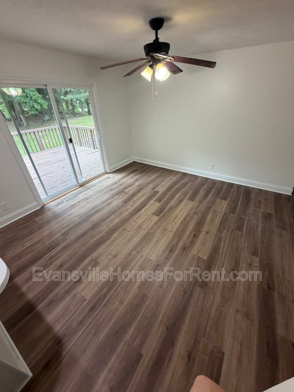 Evansville House: 9501 Darmstadt Road