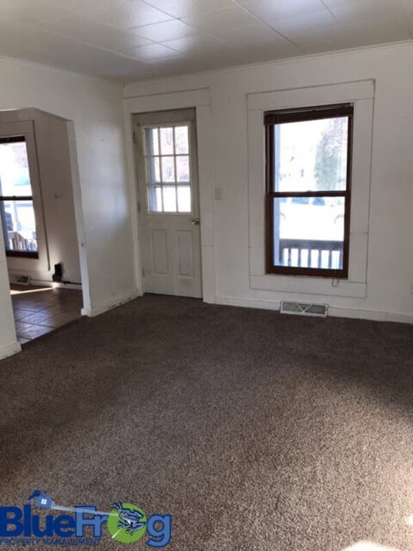 Hortonville Condo: 744 West Main Street - 744 1/2