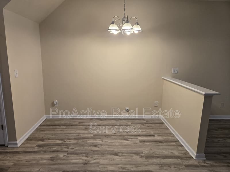 Chesapeake Condo: 2008 Paramont Ave