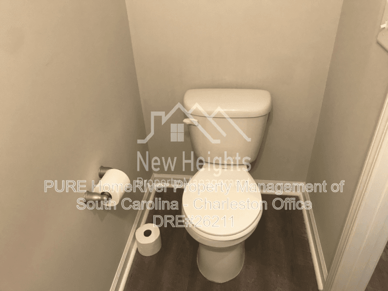 Goose Creek House: 160 Buchanan Cir