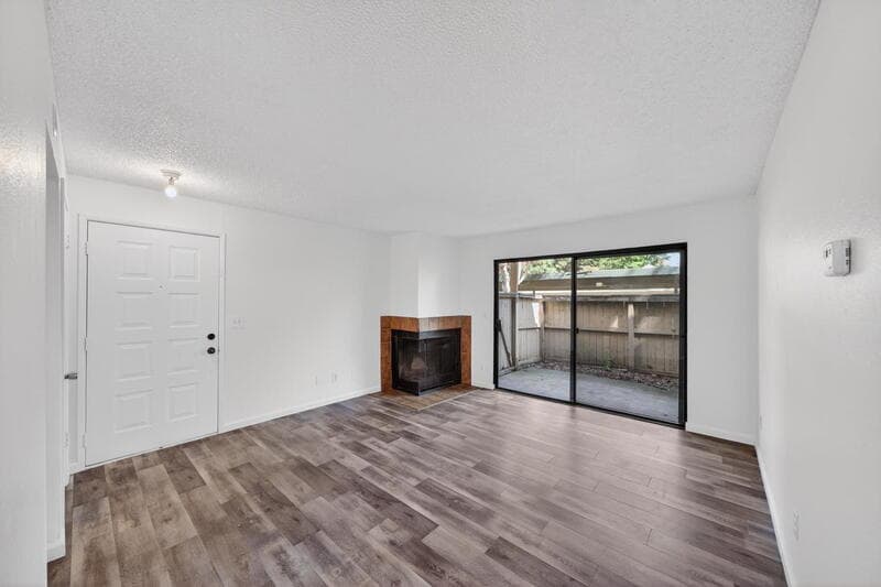 Sacramento Condo: 251 Del Verde Cir