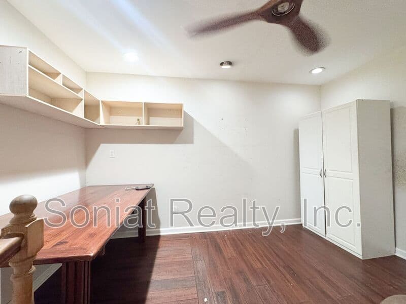 New Orleans House: 3216 Banks St.