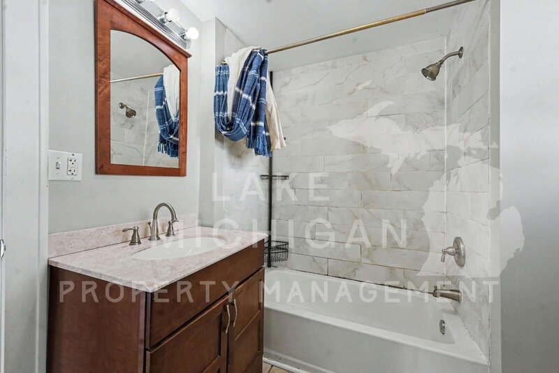 Grand Rapids House: 41 Diamond Ave NE