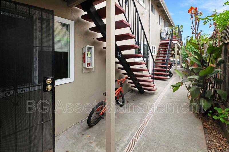 Berkeley Condo: 1600 Tyler Street