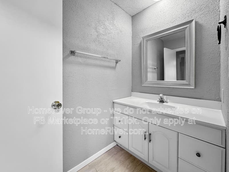 Richardson House: 1319 Wisteria Way