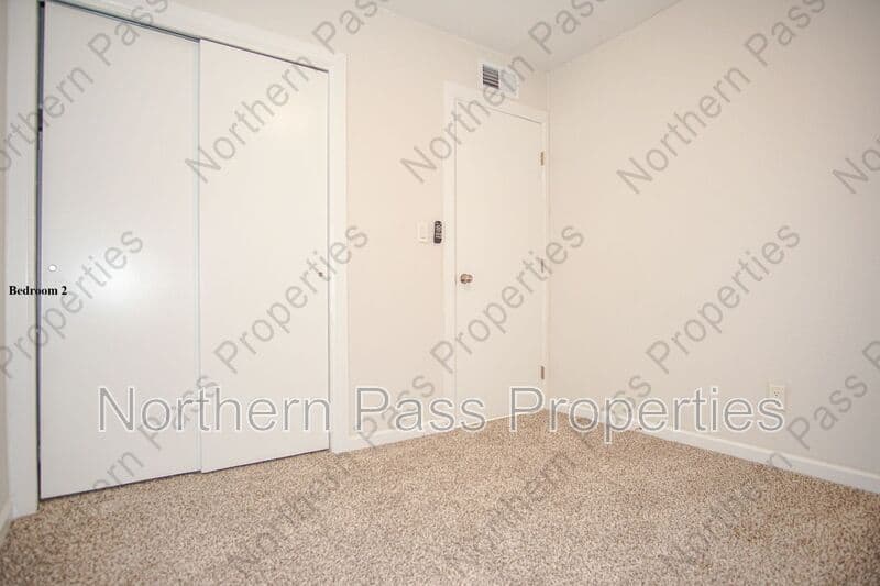 El Paso House: 4920 Alps