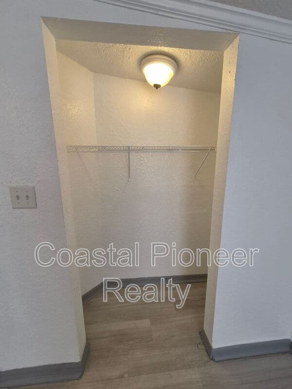 Tampa House: 3205 N 47th St