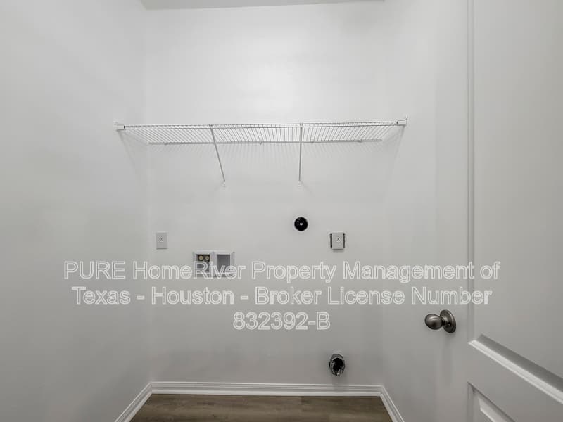 Cove House: 5914 Golden Cove Rd