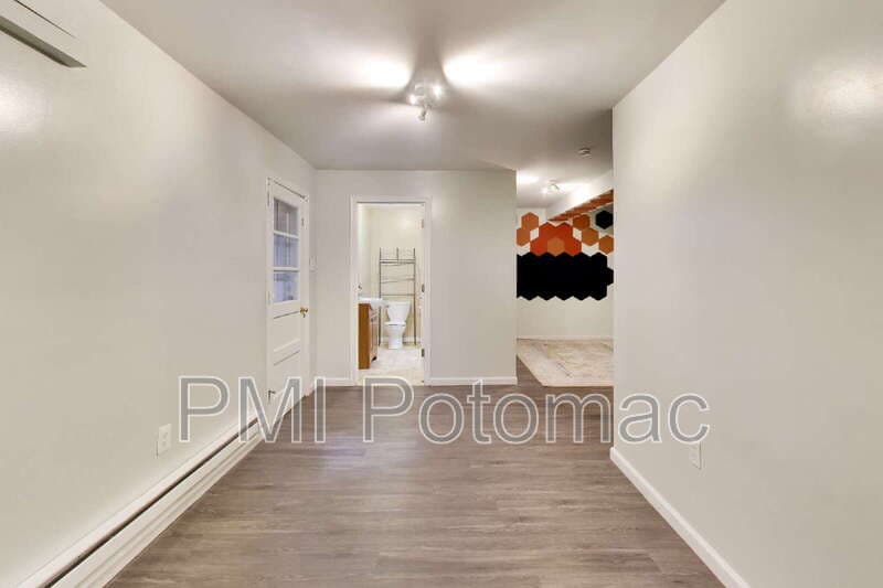 Silver Spring House: 11714 College View Drive