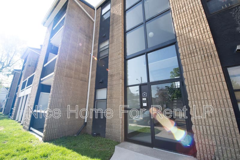 Westville Condo: 300 Broadway - C4