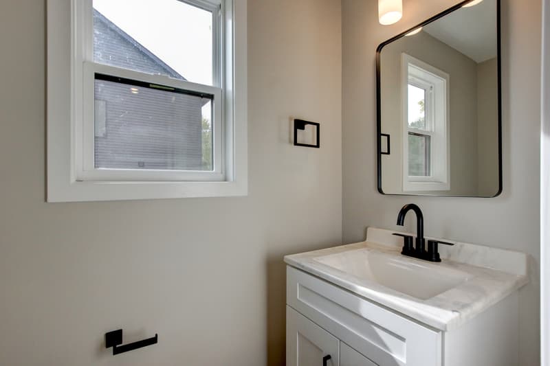 Guthrie House: 230 3rd Street
