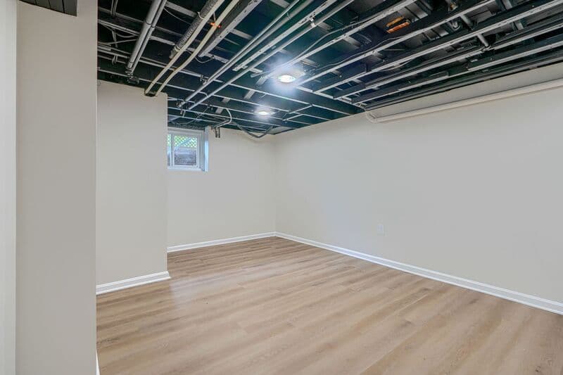 Dundalk Condo: 2976 Cornwall Rd
