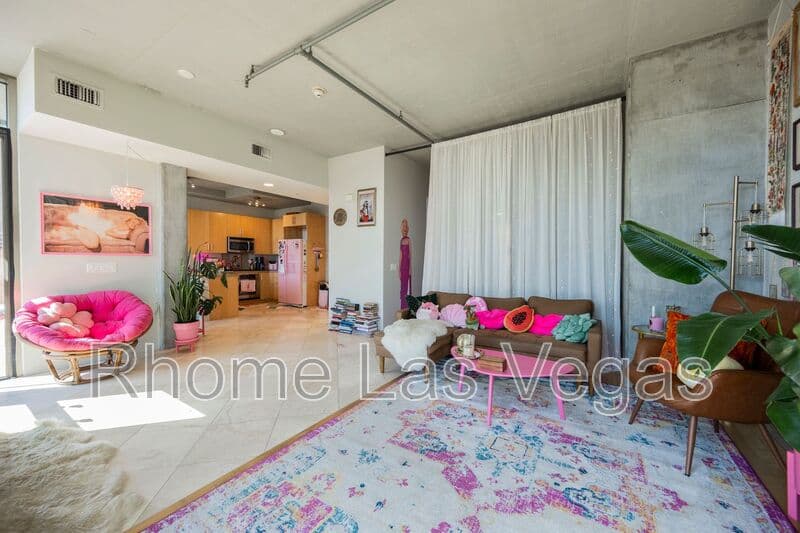 Las Vegas Condo: 353 E Bonneville Ave