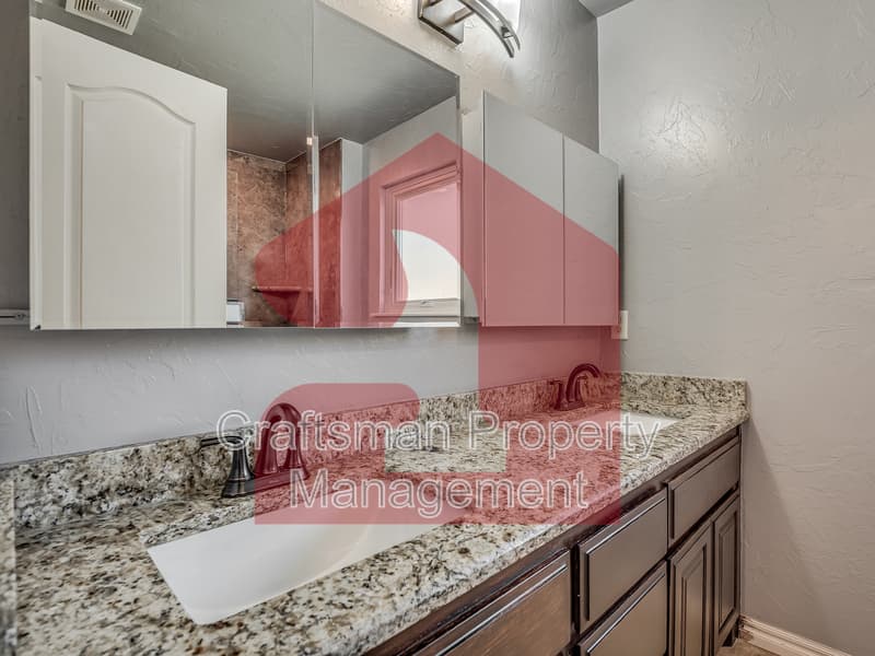 Moore House: 3209 Loren Drive