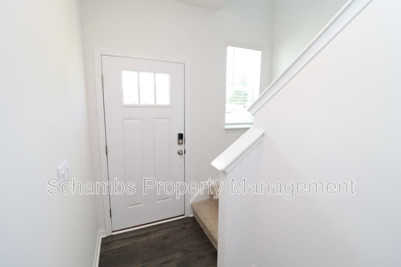Wake Forest House: 360 Freestall Dr