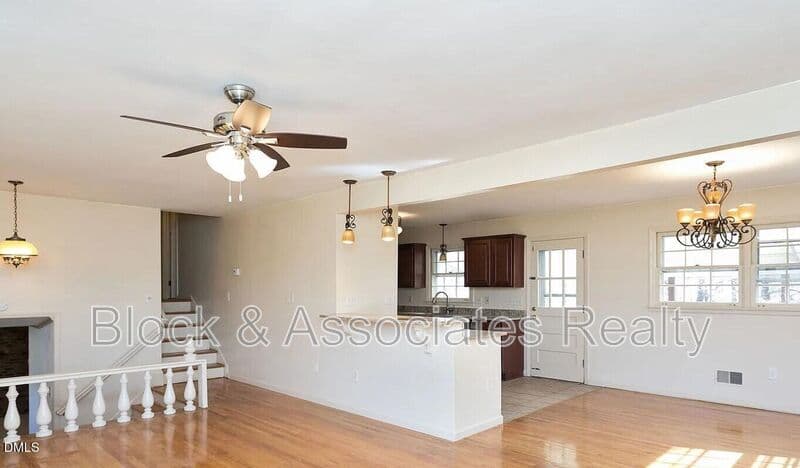 Garner House: 1007 Vandora Springs Rd.