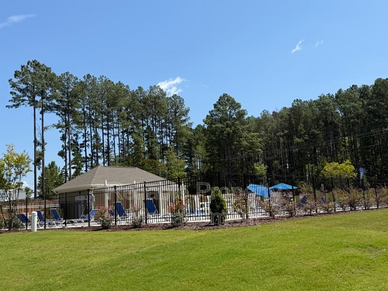 Lillington House: 354 Beachcomber