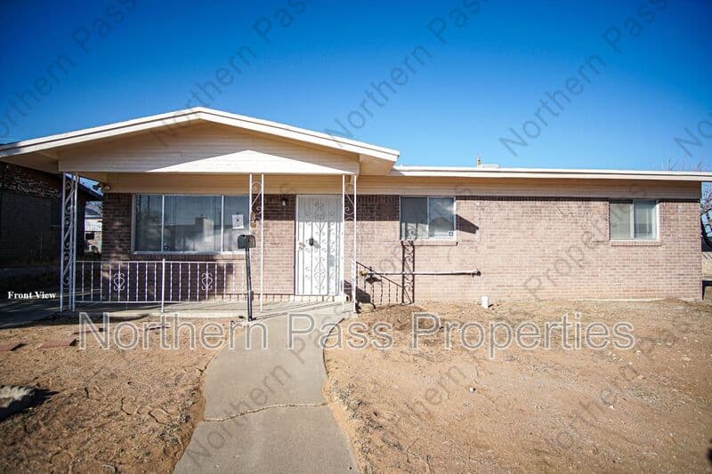 El Paso House: 4131 Titanic