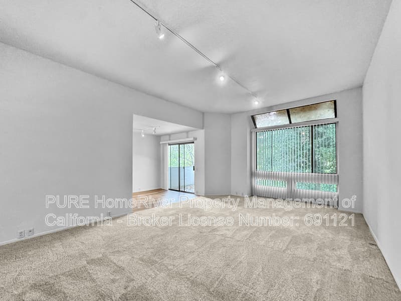 Sacramento Condo: 6220 Gloria Dr