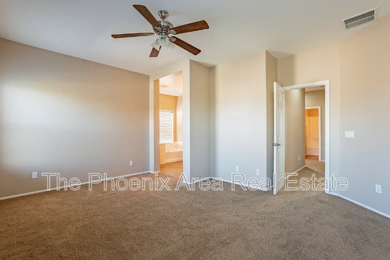 Maricopa House: 44626 W Yucca Ln
