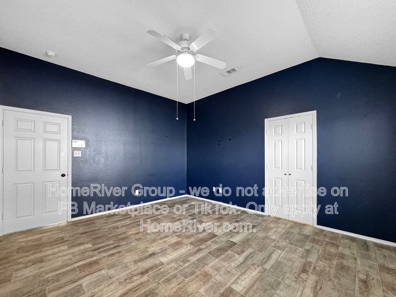 Mesquite House: 2300 Granbury Dr