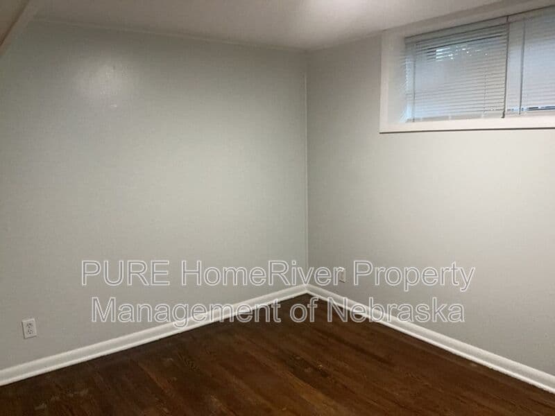 Omaha Condo: 1021 S 30th Ave