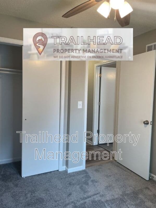 Ferrelview Townhome: 219 N Garrison Ave