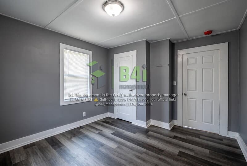 LaGrange House: 508 (304) De Groat Street