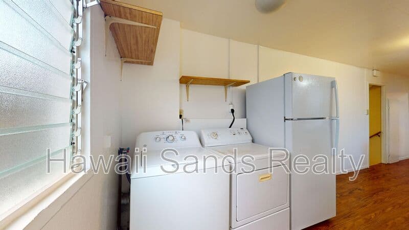 Honolulu House: 908 Kinau Street