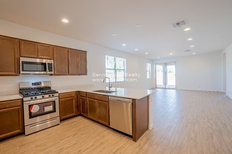 Phoenix House: 9348 W Glenrosa Ave