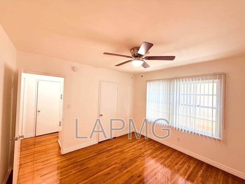Los Angeles House: 1415 Hudson Avenue