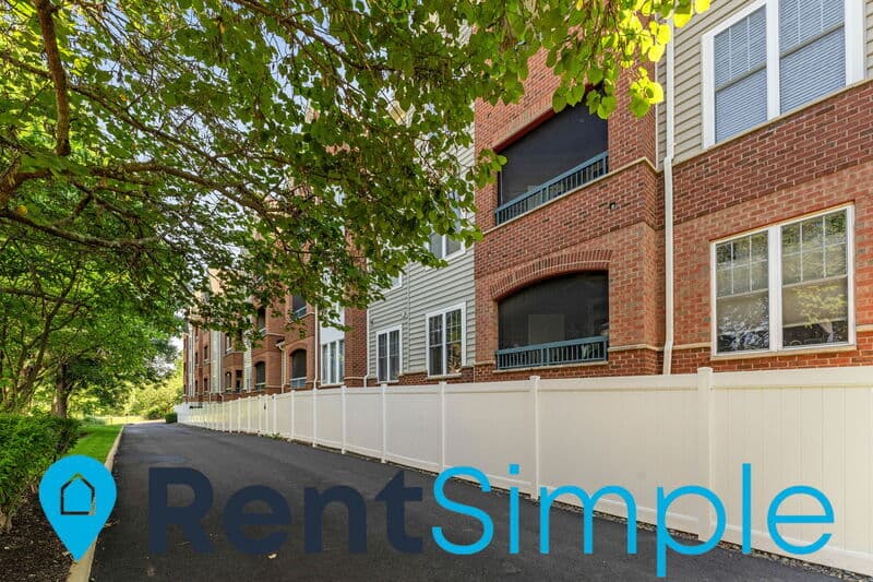 Gainesville Condo: 13890 Chelmsford Drive