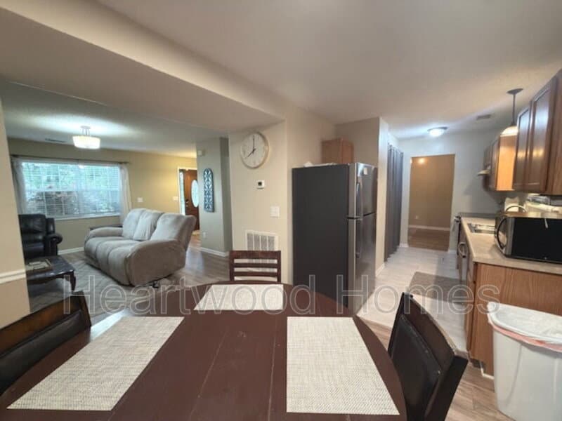 West Columbia House: 264 Orchard Hill Drive