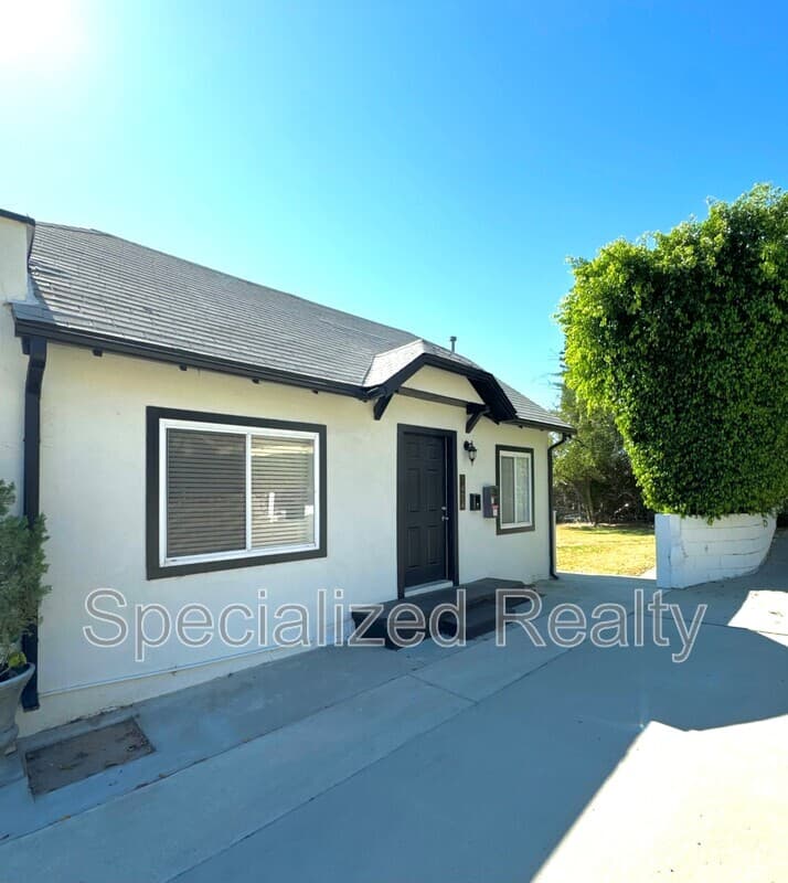 Los Angeles Condo: 1420 Isabel Street