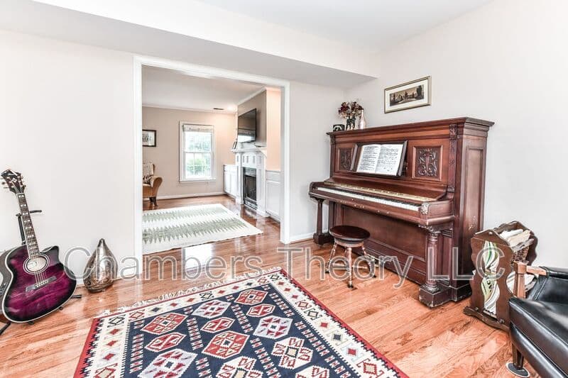 Herndon House: 1350 Shallow Ford Rd