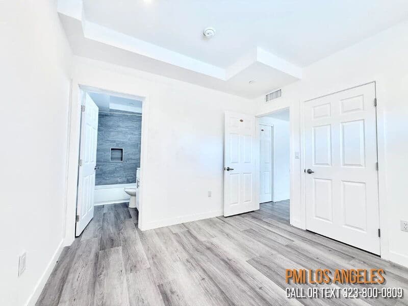 Los Angeles Condo: 1258 Leighton Avenue