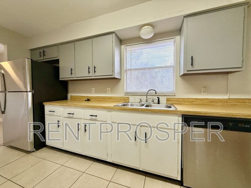 Altamonte Springs House: 914 Little Bend Road