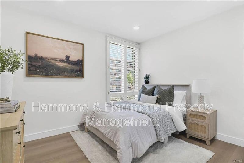 West Hollywood Condo: 970 Palm Ave.