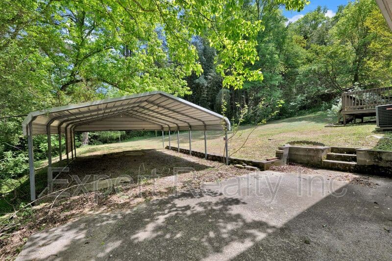 Birmingham House: 2249 4th Place Circle NE