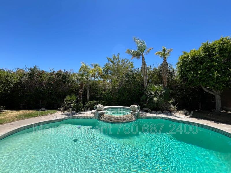 Cathedral City House: 68681 Pasada Rd