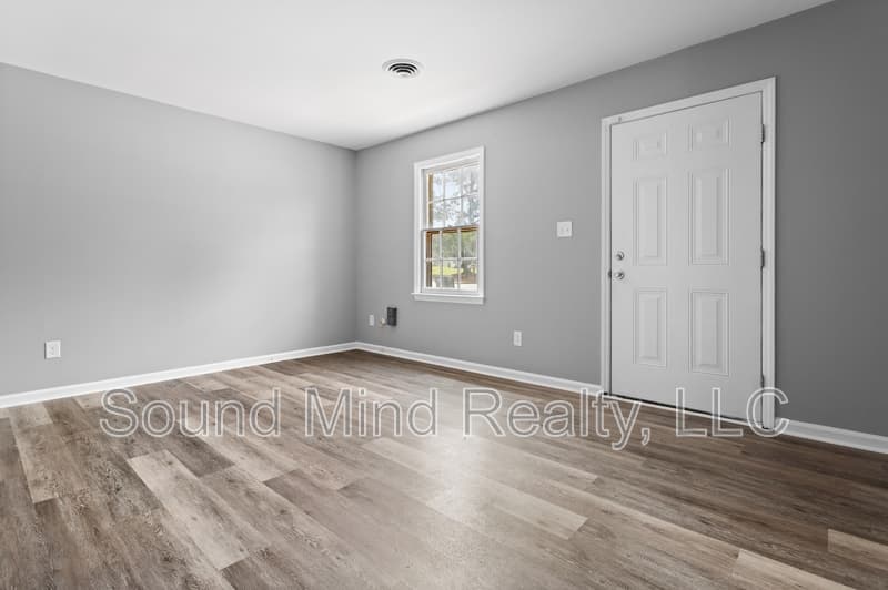 Rocky Mount House: 2600 Mallard Court