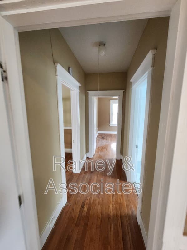 Louisville House: 3635 Taylor Blvd