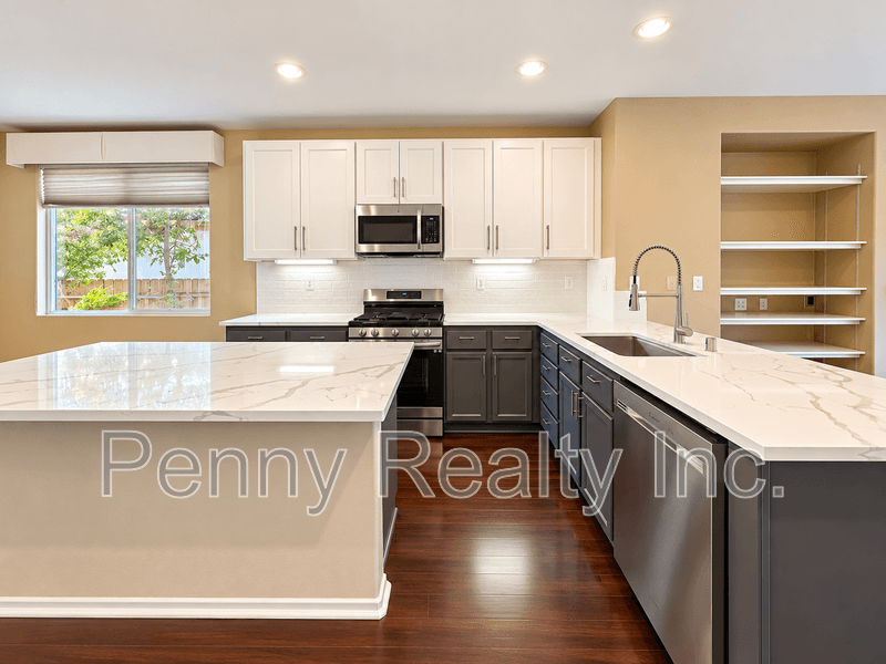 San Diego House: 4907 Wheelhouse Dr.