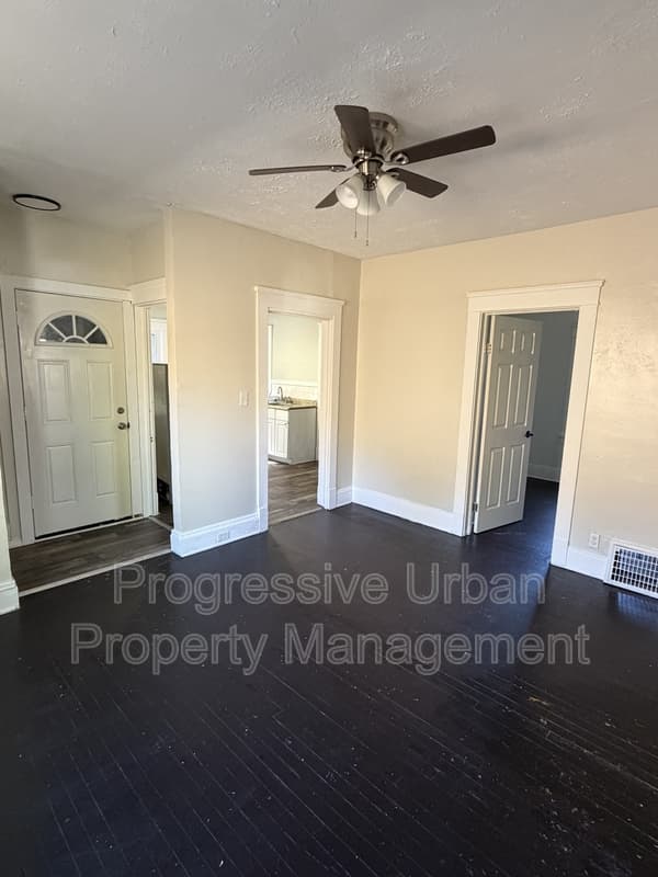 Cleveland Condo: 4609 Behrwald Avenue - Upstairs