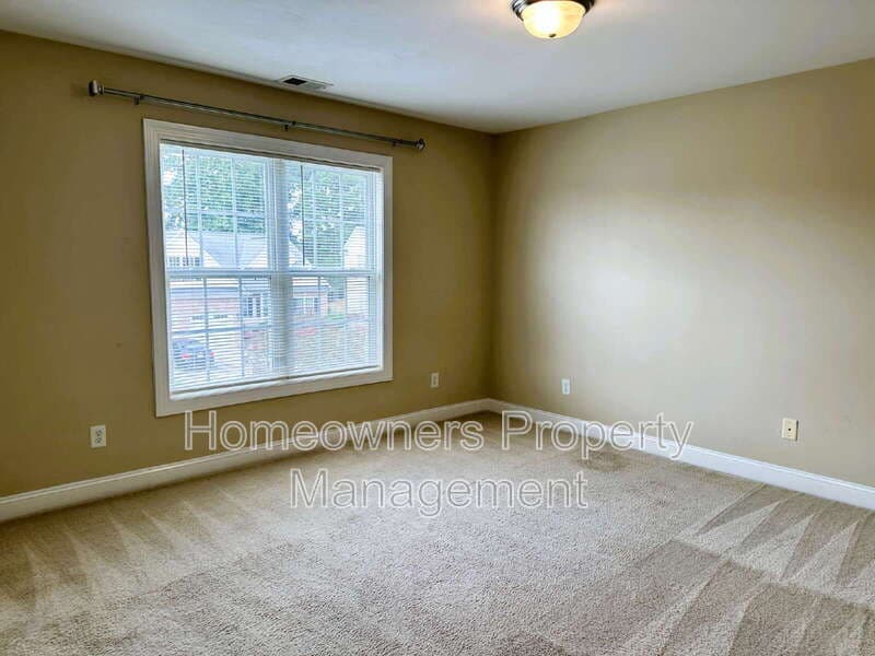 Fayetteville House: 4041 Windy Fields Dr