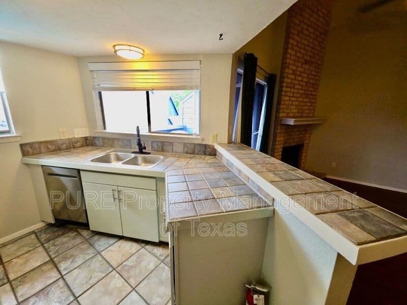 Austin Condo: 2500 Burleson Rd