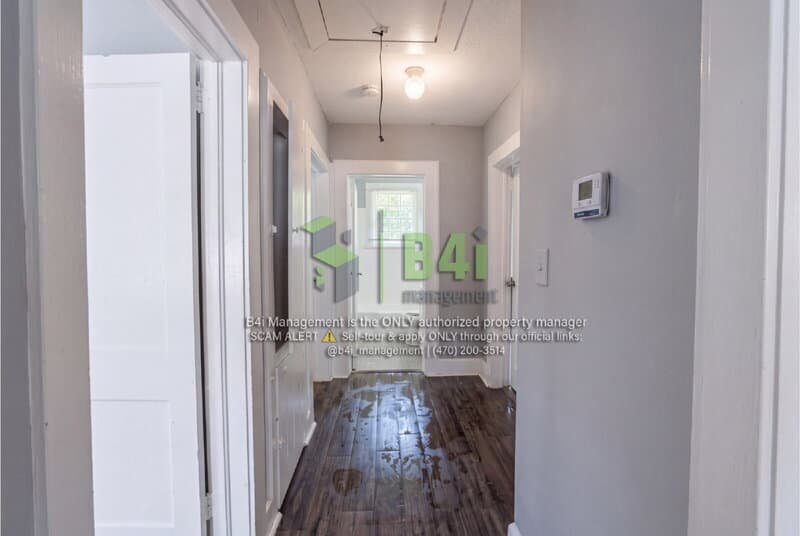 Columbus House: 243 Margaret Avenue
