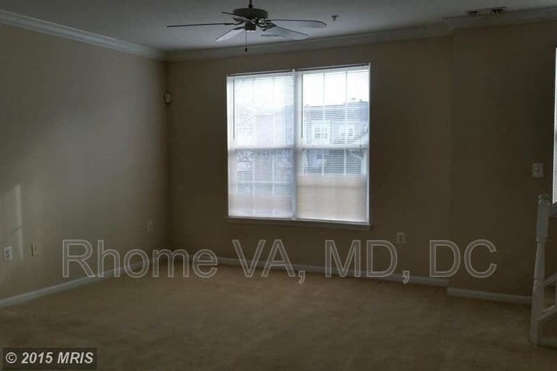 Ashburn Townhome: 21792 Dragon's Green Square